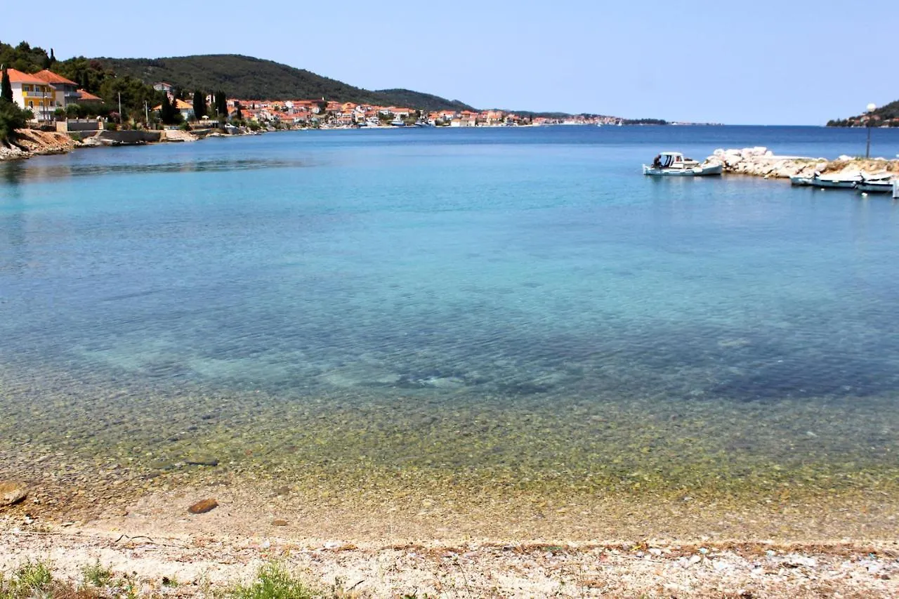 Apartments By The Sea Kali, Ugljan - 8235 カリ